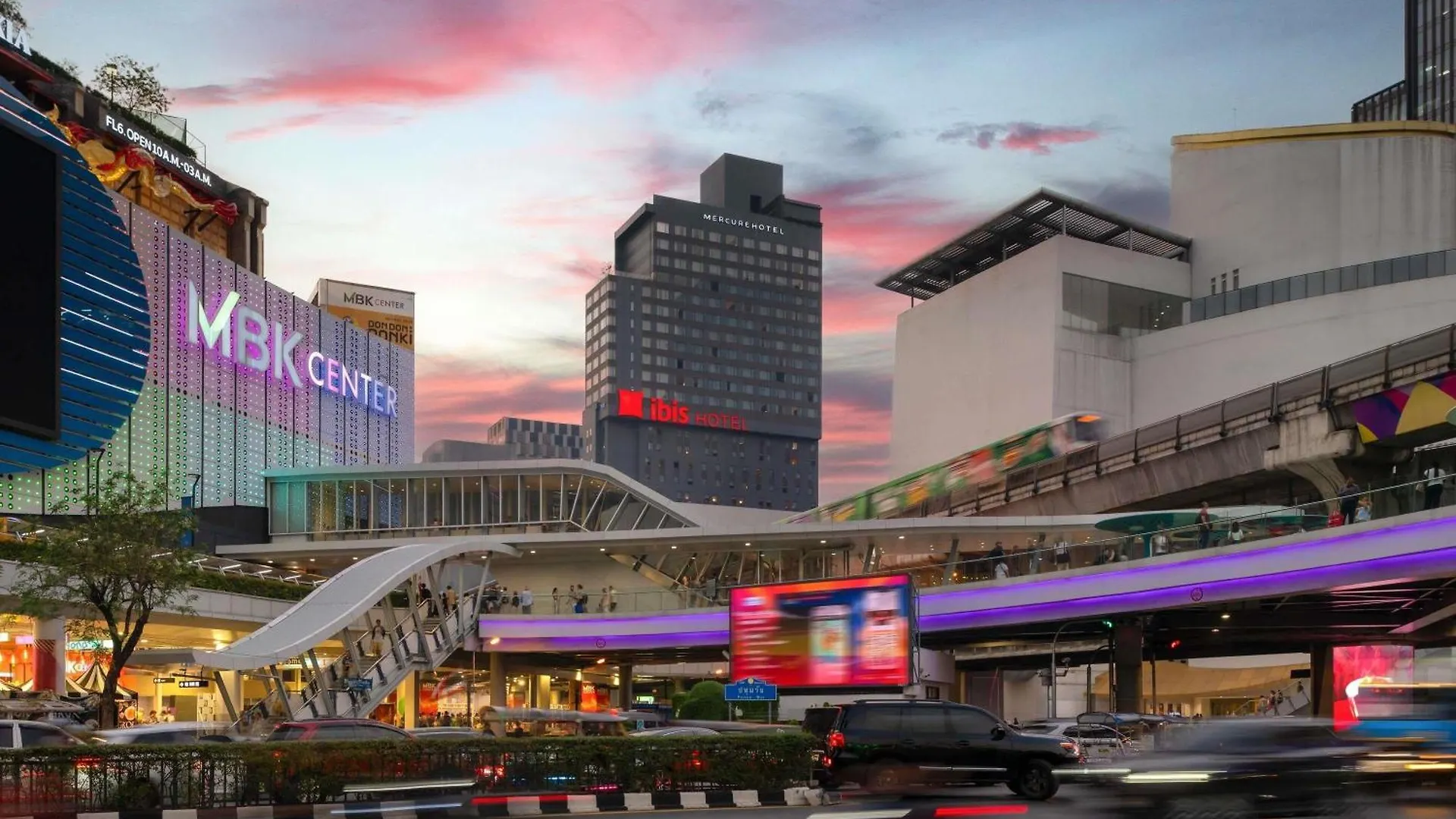 15 Family Hotels in Bangkok's Siam District That Deliver