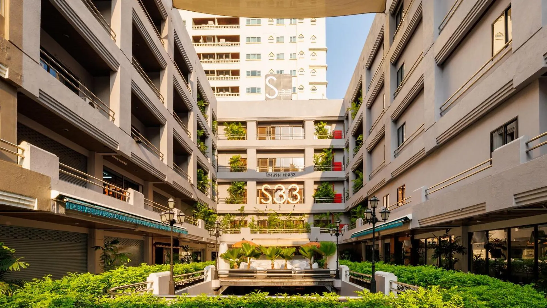 Staying In Wattana: 11 Boutique Hotels Compared