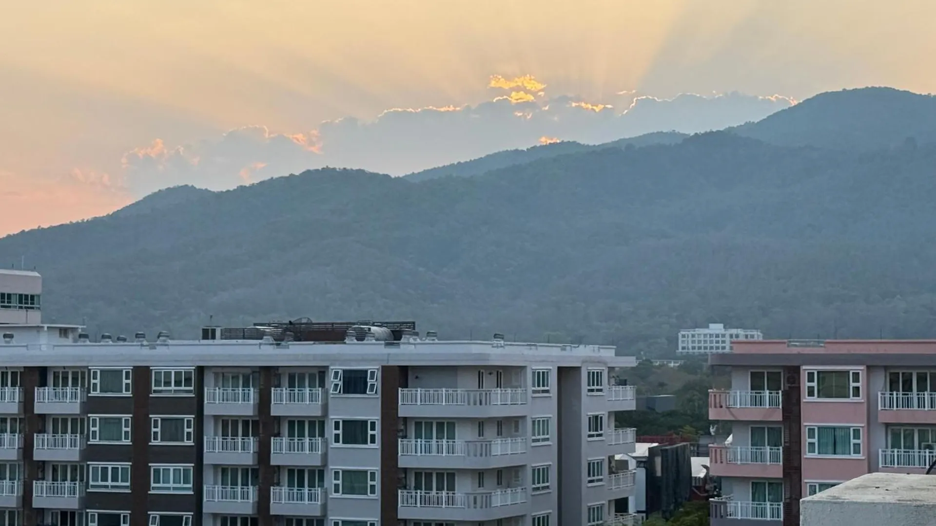 7 Smart Central Hotels in Nimmanhaemin Worth Booking