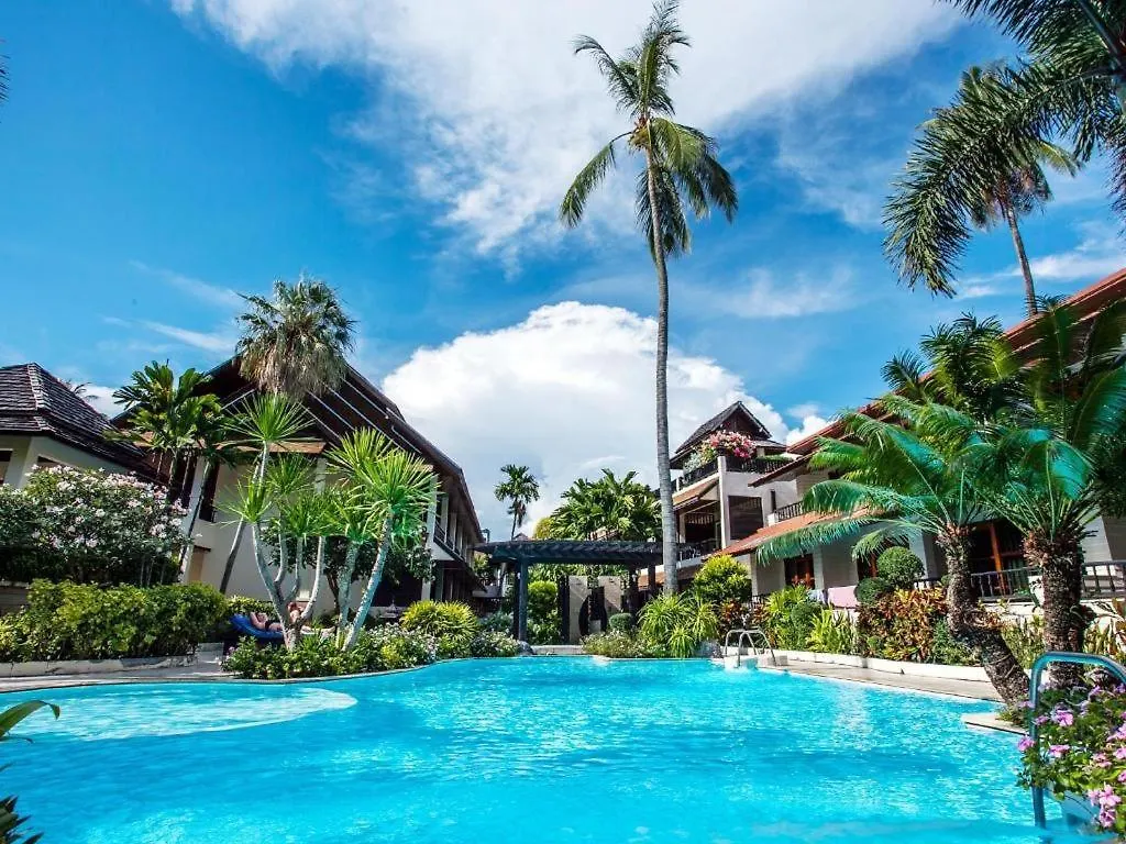 5 Top-Rated Central Hotels in Tonsai Bay, Phi Phi Don