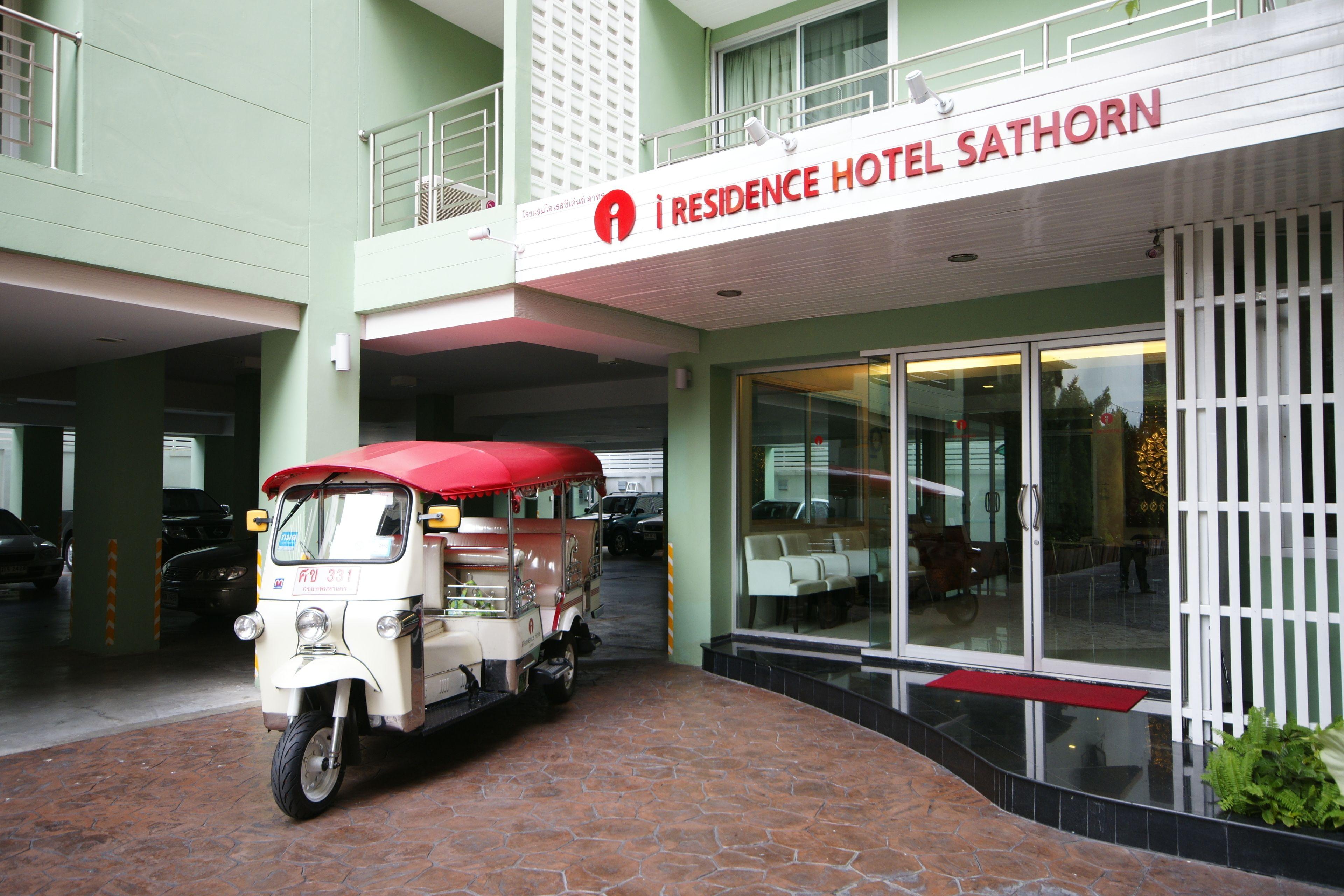 Staying In Embassy District: 15 Business Hotels Compared