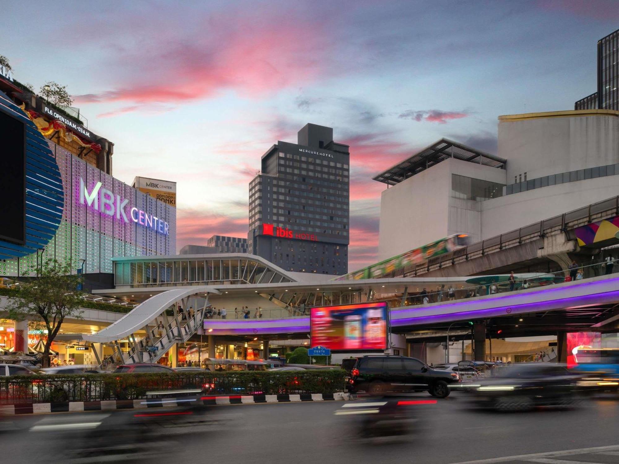 15 Family Hotels in Bangkok's Siam District That Deliver