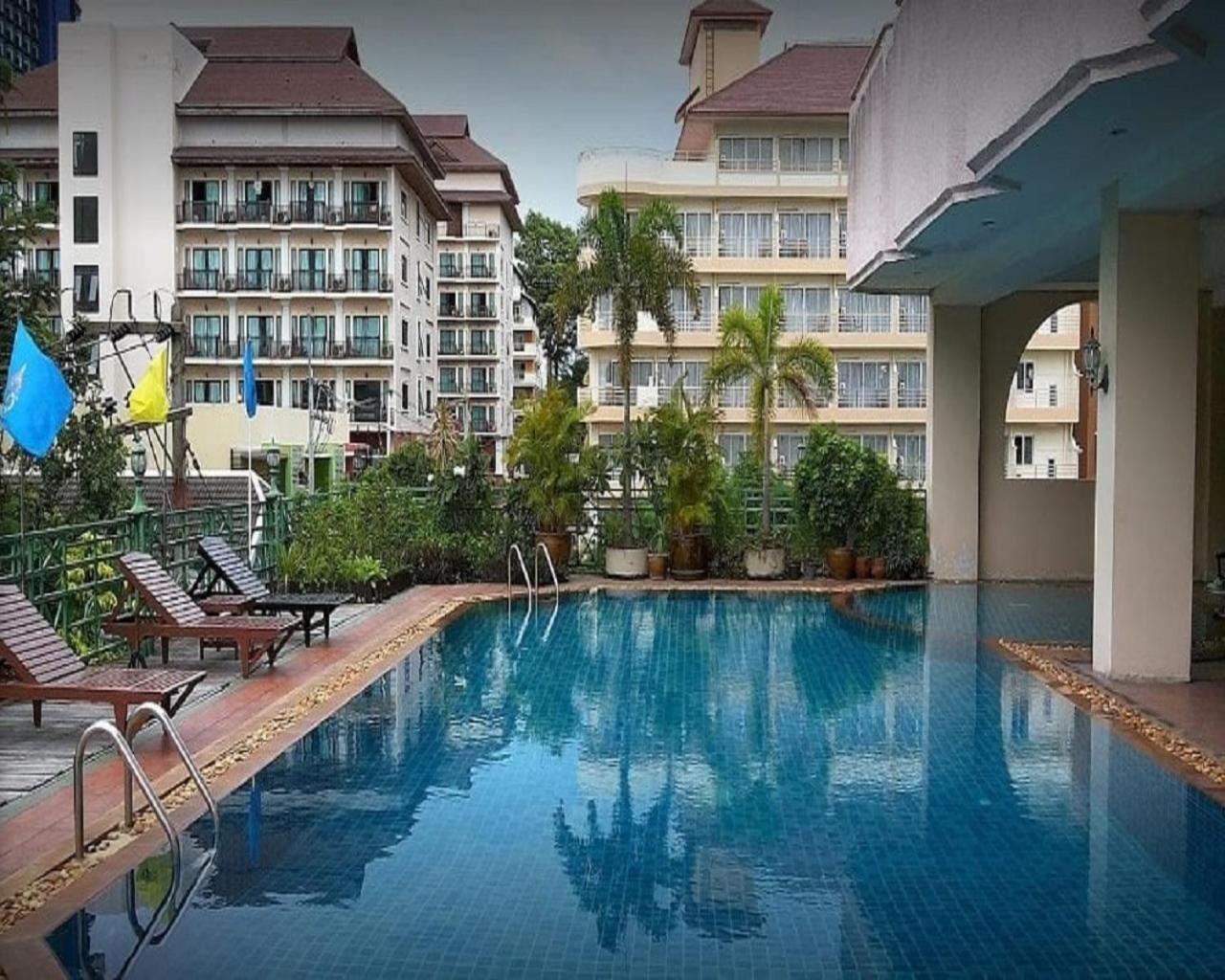 Staying Near King Power Pattaya: 12 Central Hotels Compared