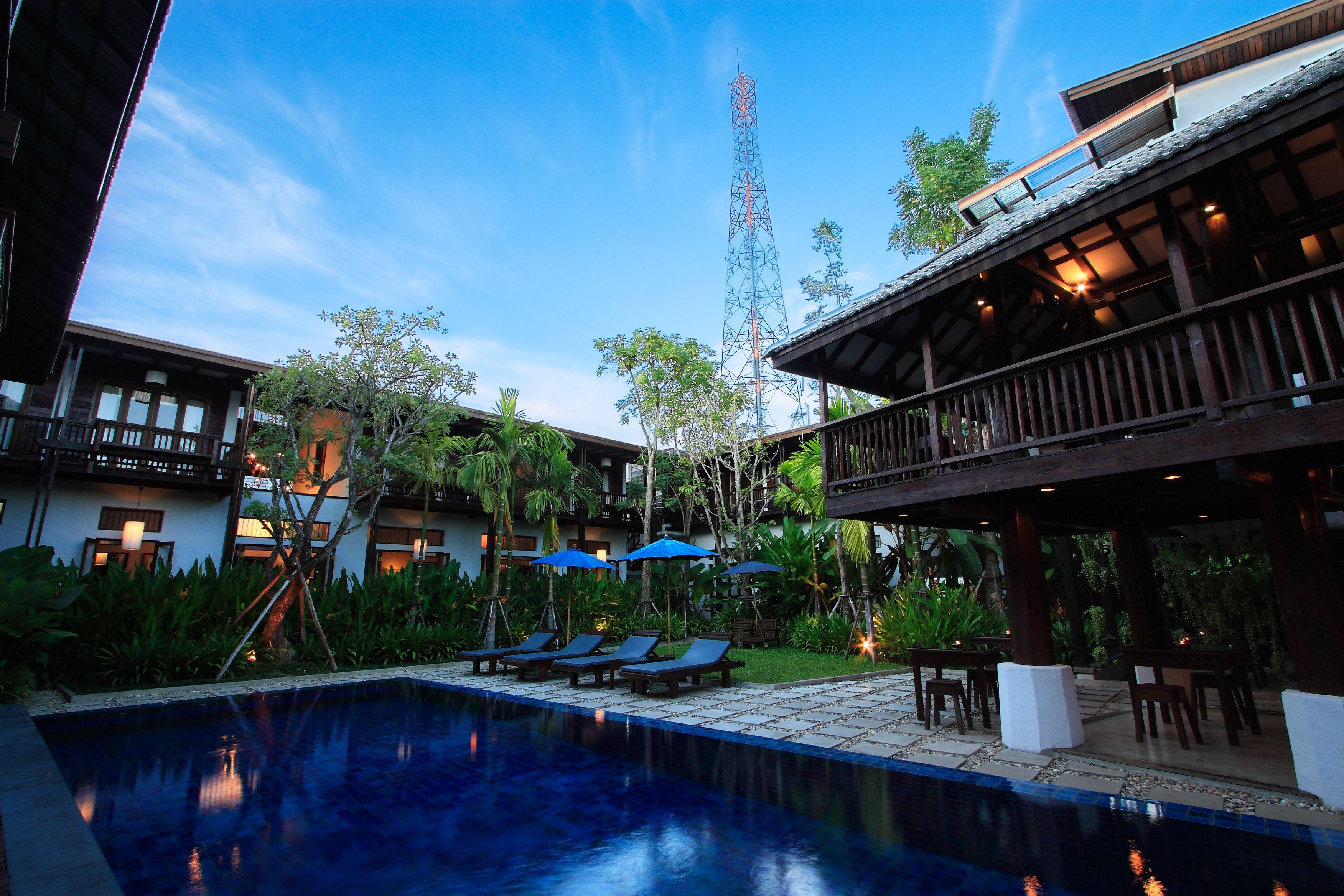 4 Smart Boutique Hotels in Night Bazaar Worth Booking